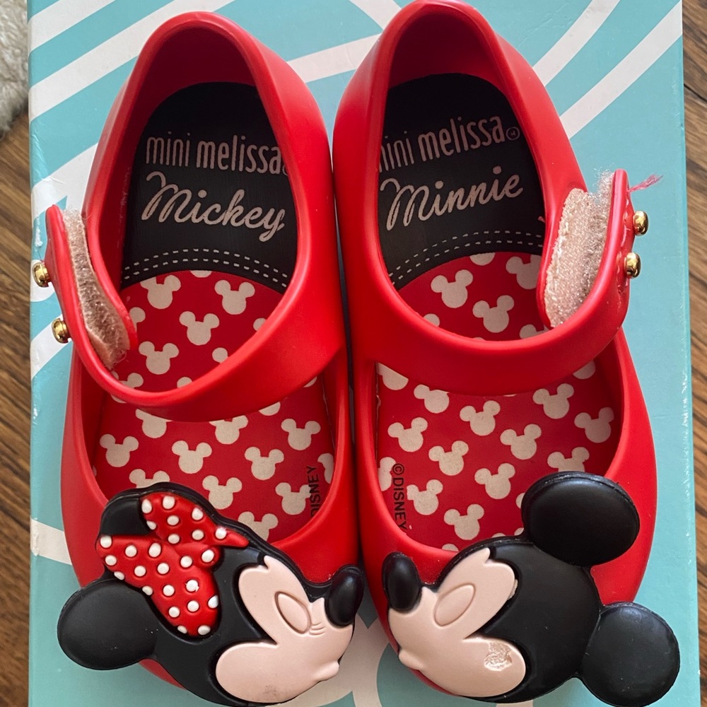 Mini melissa minie mouse,never wear it usa 5